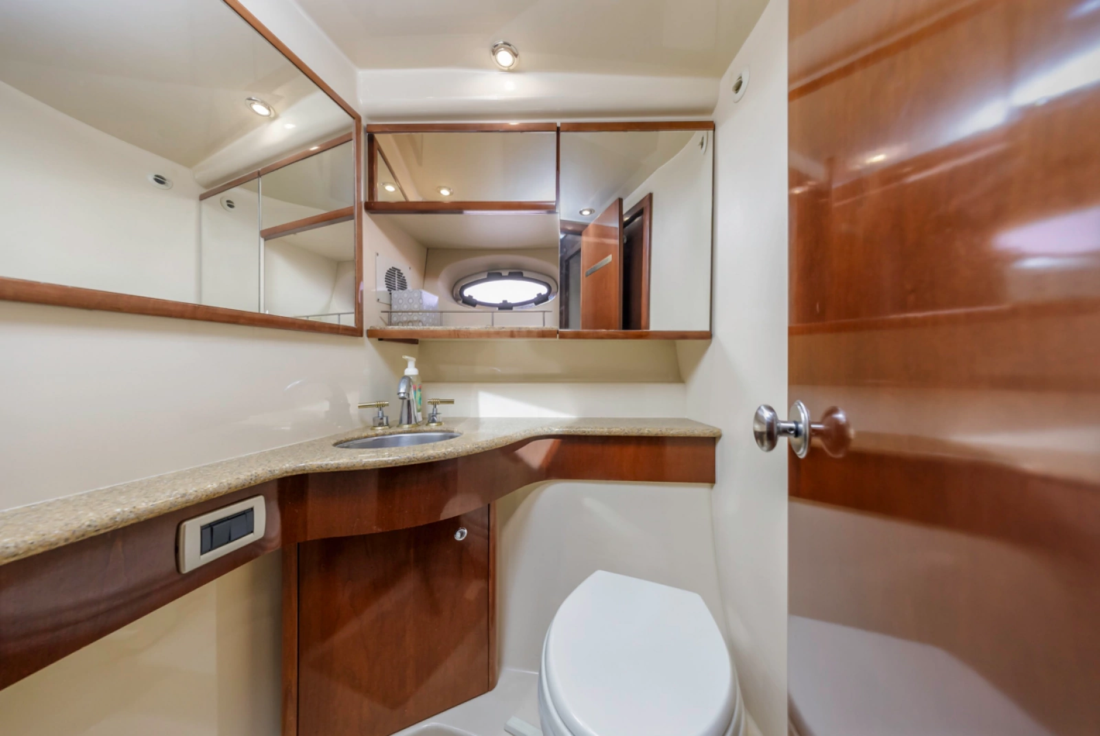 2008 Meridian 391 Sedan Bridge