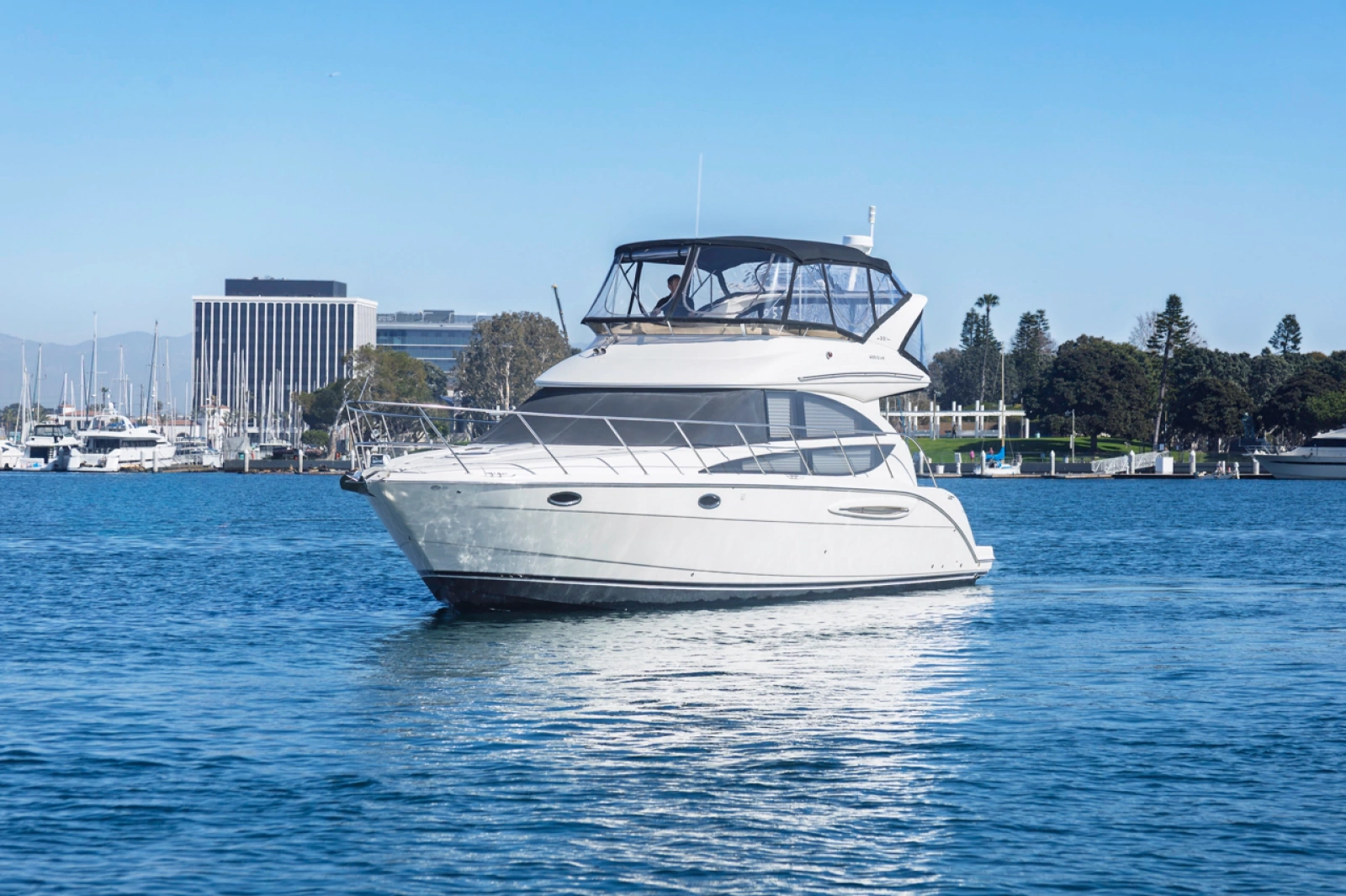 2008 Meridian 391 Sedan Bridge