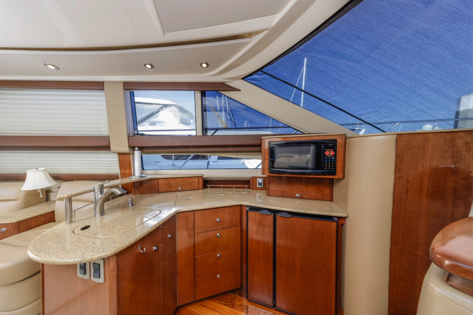 2008 Meridian 391 Sedan Bridge