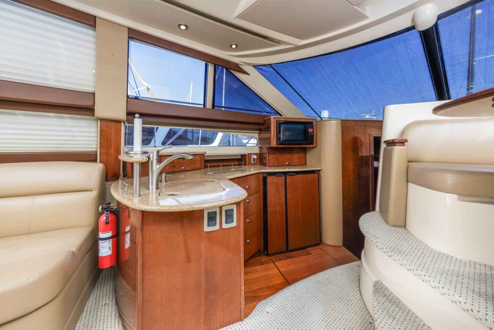 2008 Meridian 391 Sedan Bridge