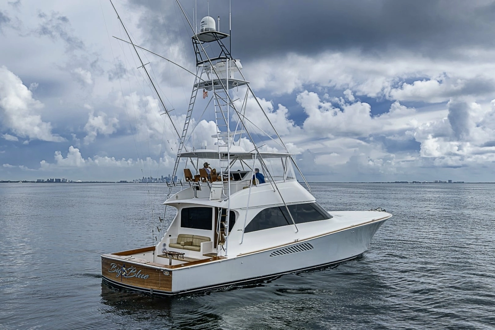 Viking 64 BIG BLUE - Exterior