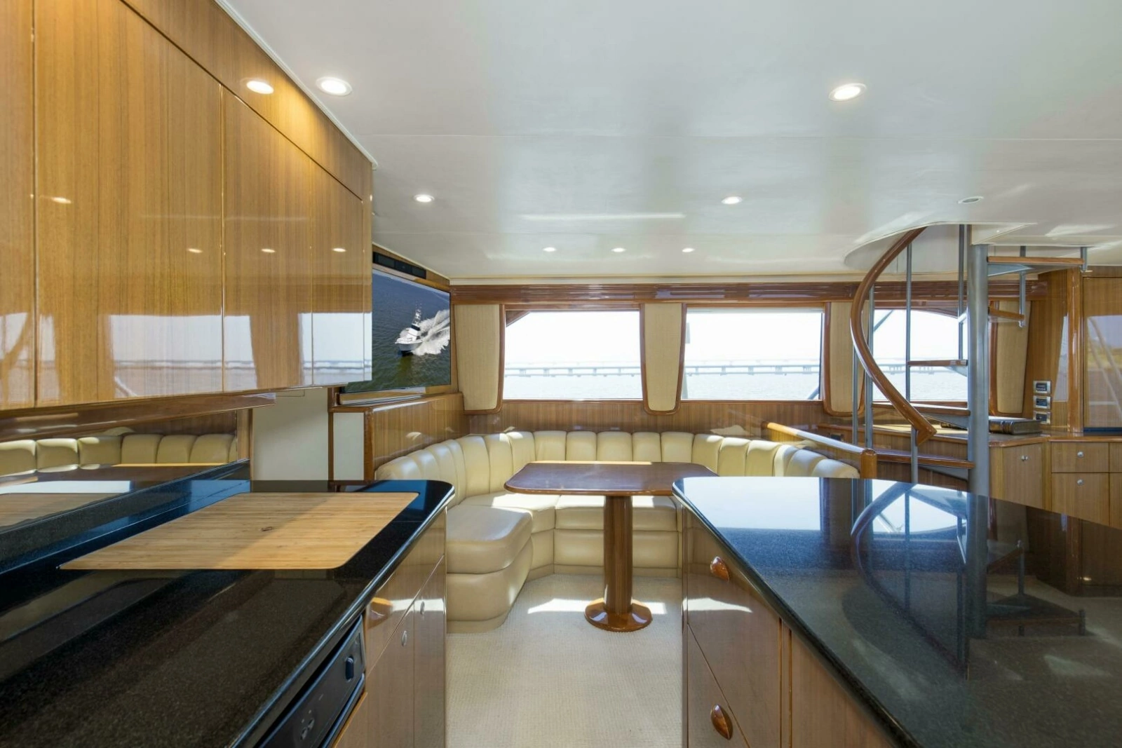 2007 64 Viking Enclosed Bridge Reel Blues Galley (6)