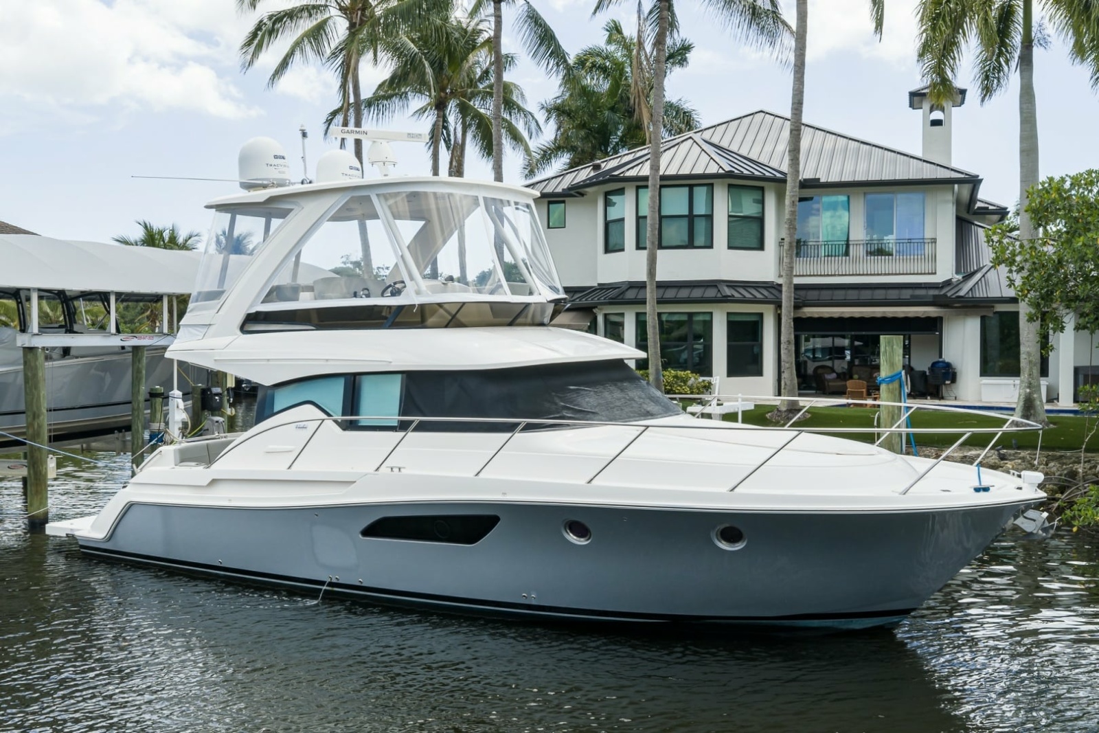 2017 Tiara 44 Flybridge