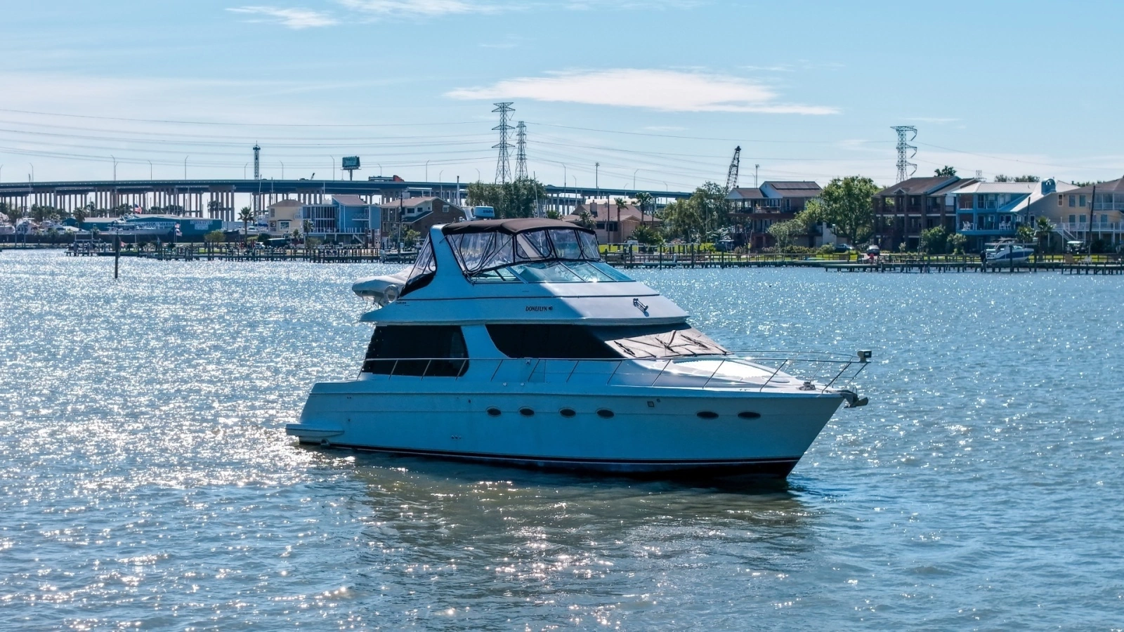 1999 Carver 530 Voyager