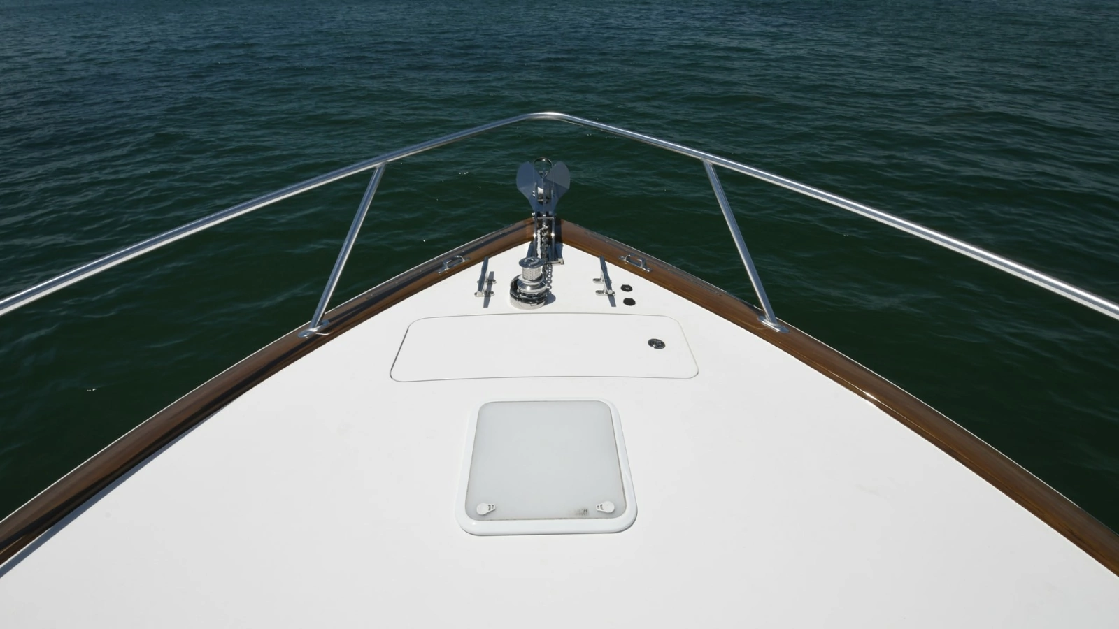 Bow Deck with Anchor System