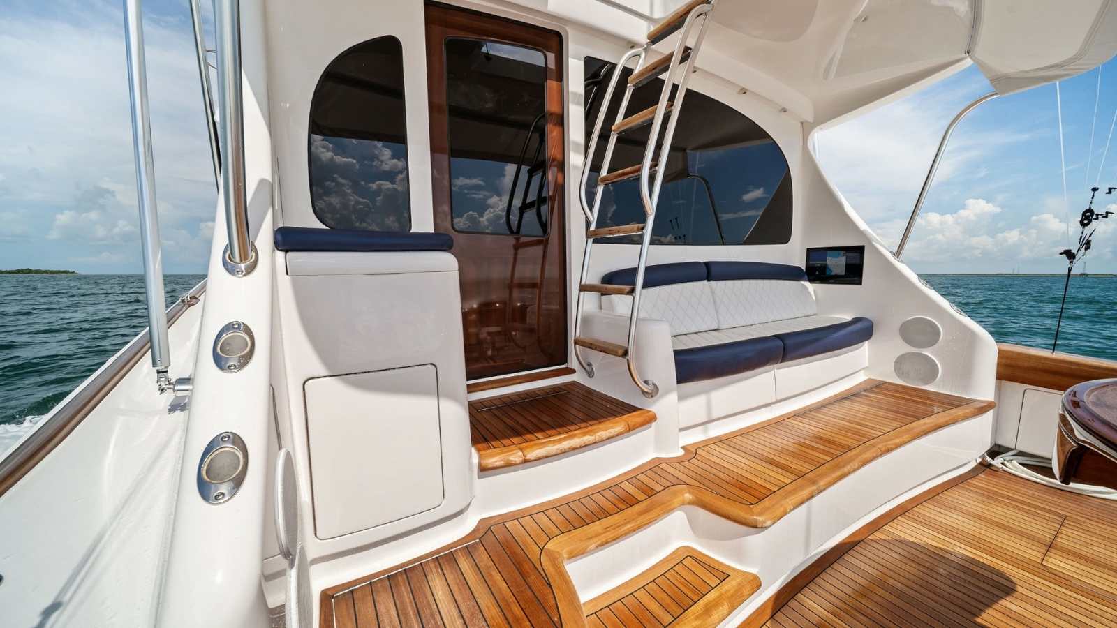 Aft Deck with Teak Steps