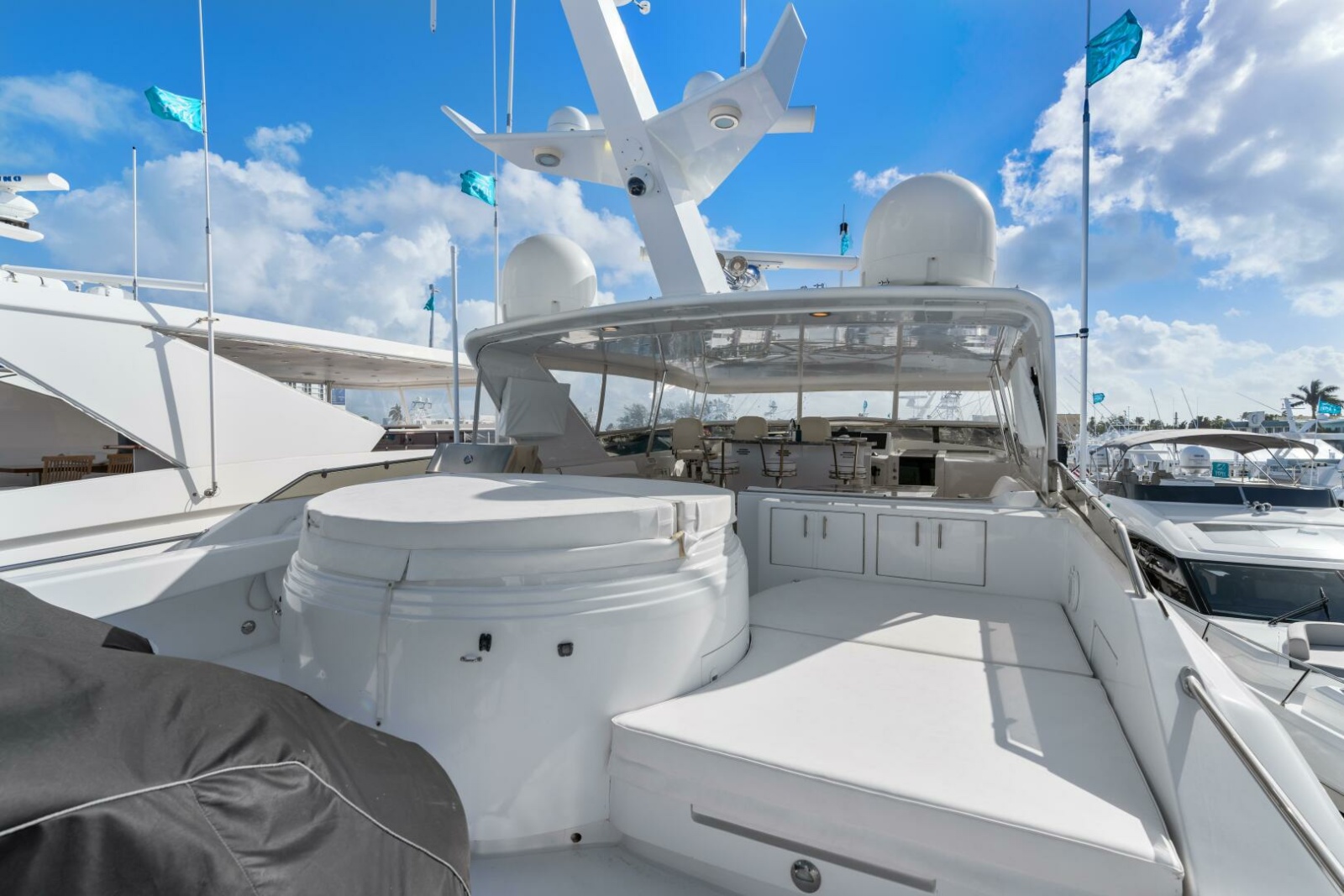 Hatteras 100 MAGIC - Flybridge