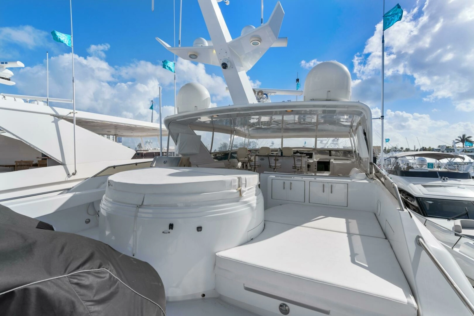 Hatteras 100 MAGIC - Flybridge