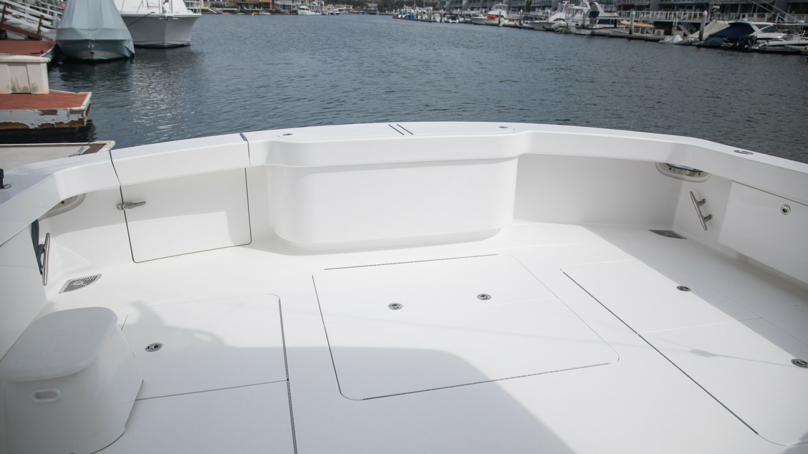58' 2020 Viking 58 Convertible
