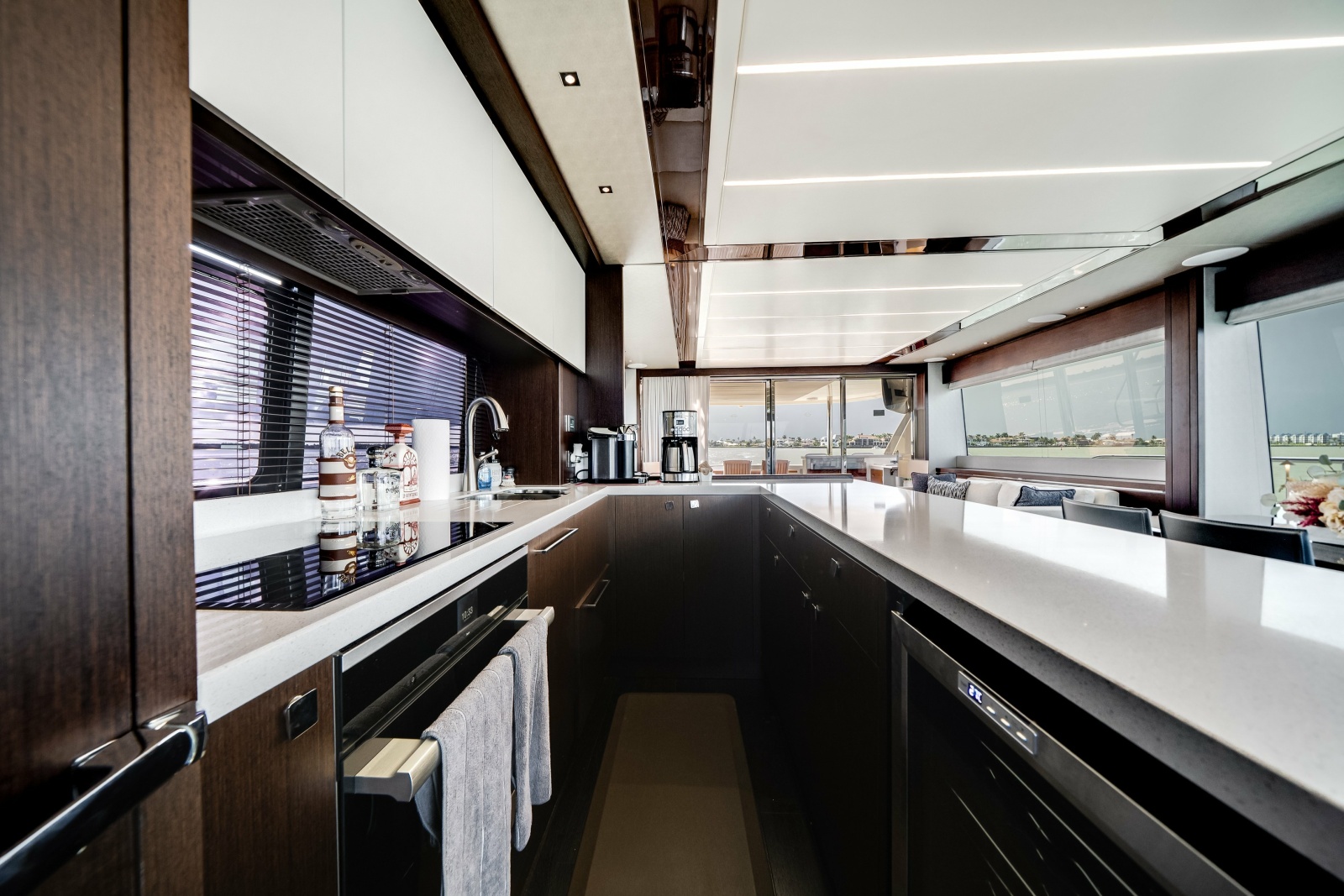 2019 Sunseeker 76 Flybridge