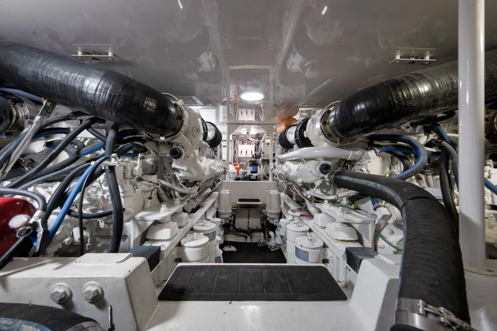 Viking 52 - THE HURRICANE - Engine Room