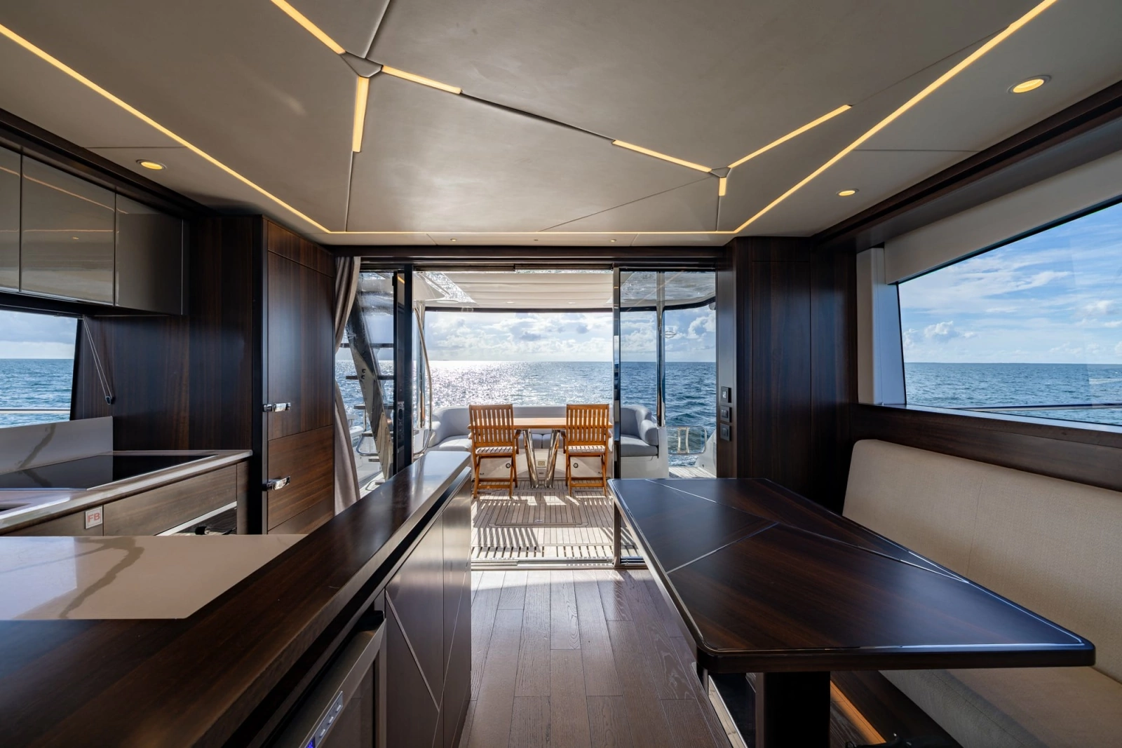2022 Sunseeker Manhattan 68