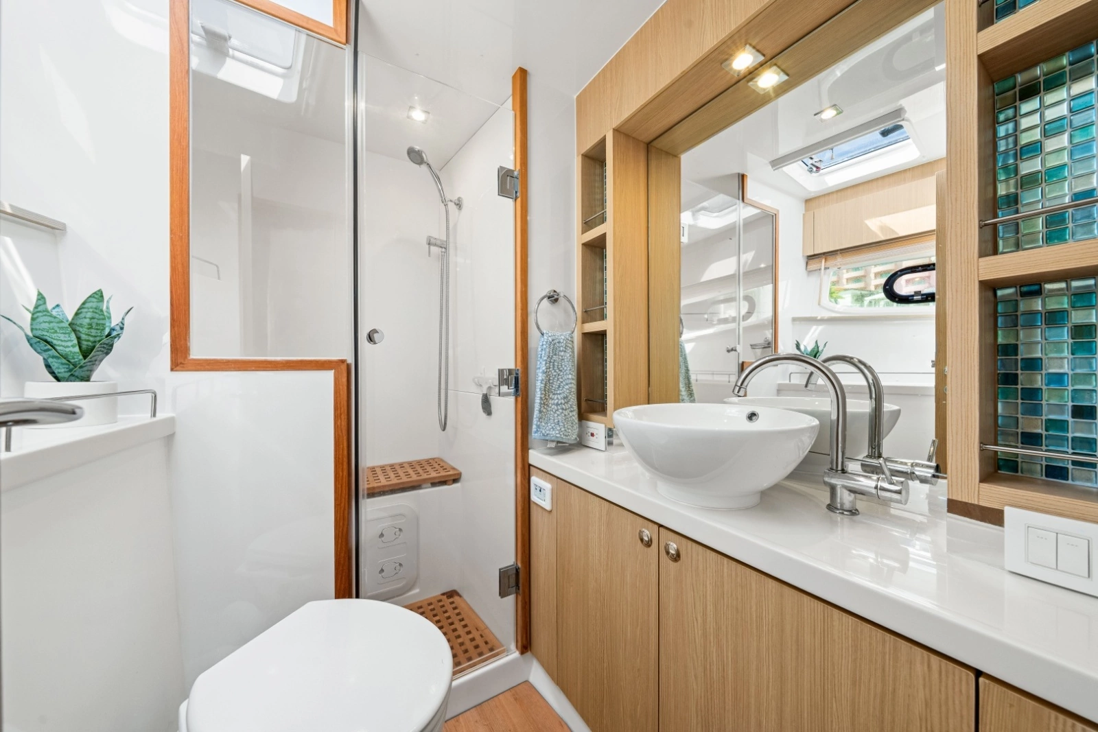 2021 44 Aquila MY Memories Not Dreams Master Stateroom Head