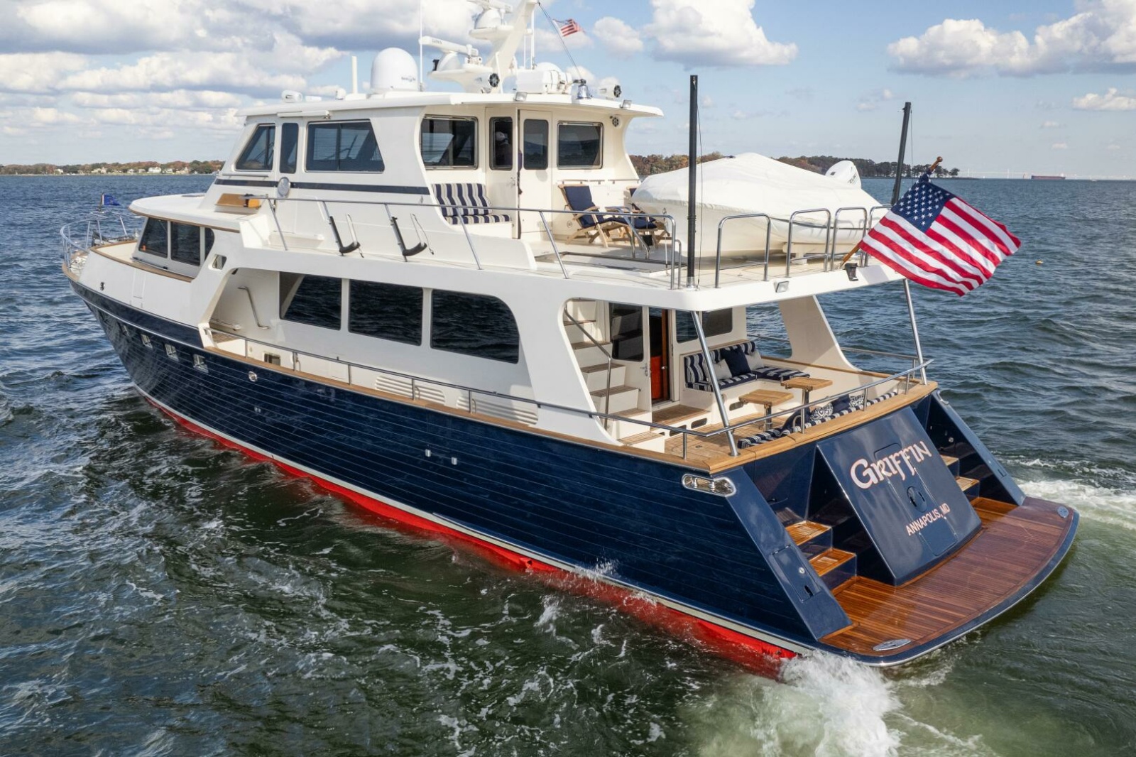 Marlow 72 GRIFFIN - Exterior