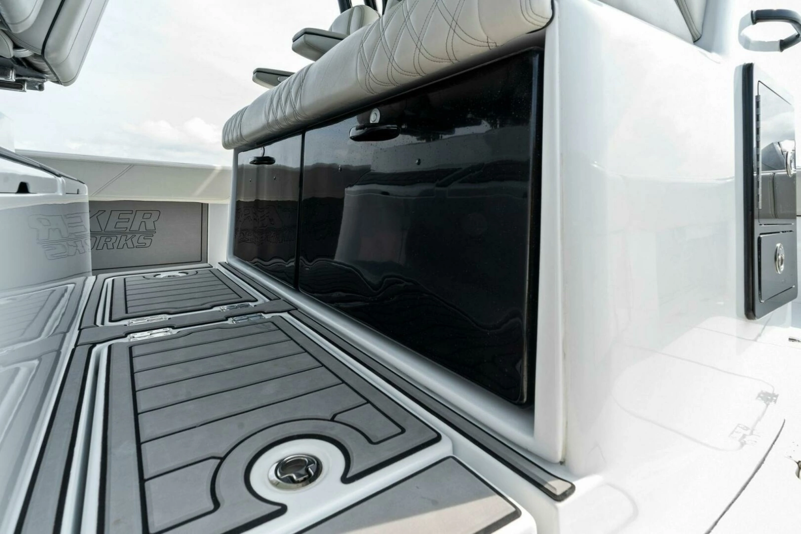 2022 Barker Boatworks 40 HPC 