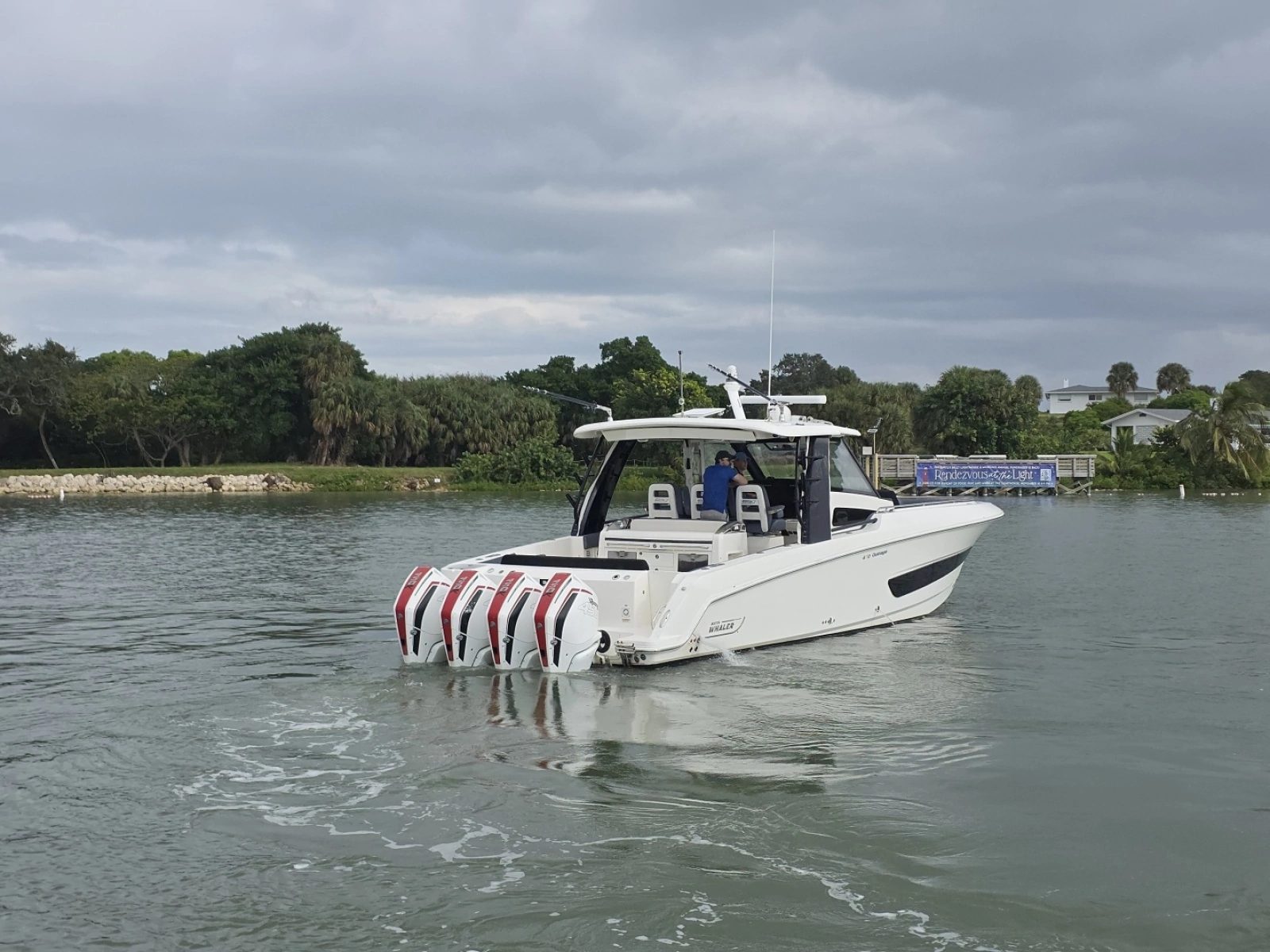 2021 Boston Whaler 420 Outrage BFT- Profile