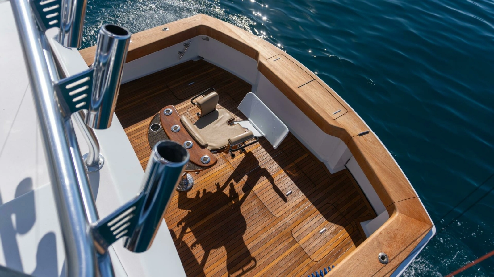 2001 Hatteras 60 Convertible photo 35