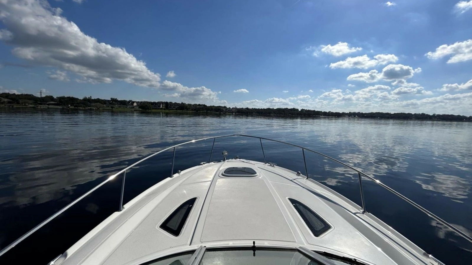 2009 Sea Ray 310 Sundancer  Andrews Place Bow