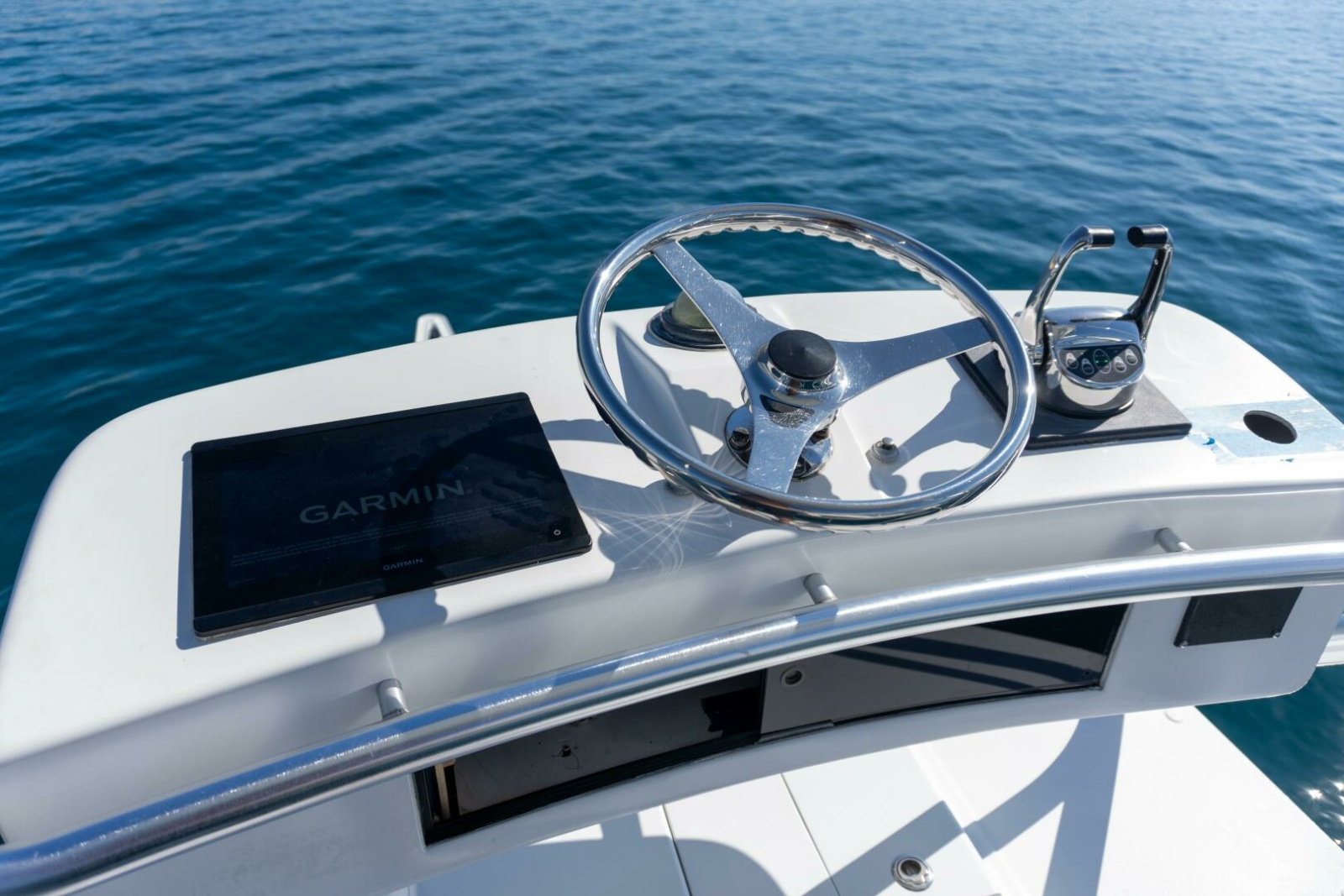 60' 2001 Hatteras 60 Convertible