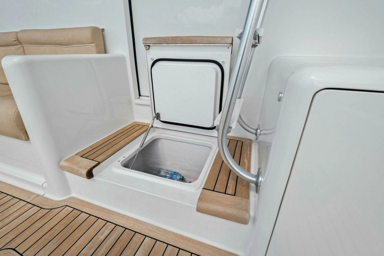 20  64ft Viking Yacht For Sale