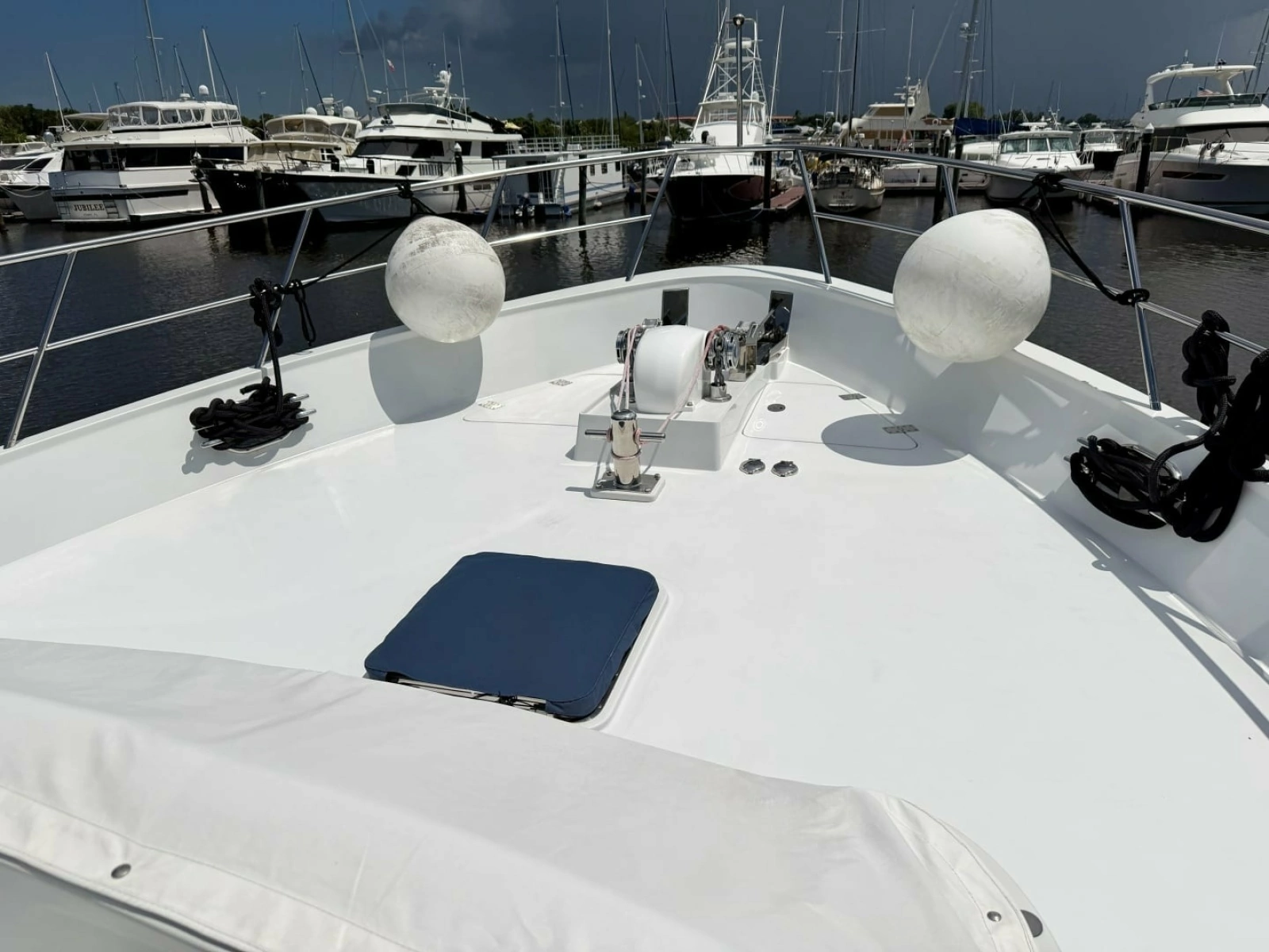Alaskan 70 OHANA - Exterior Bow