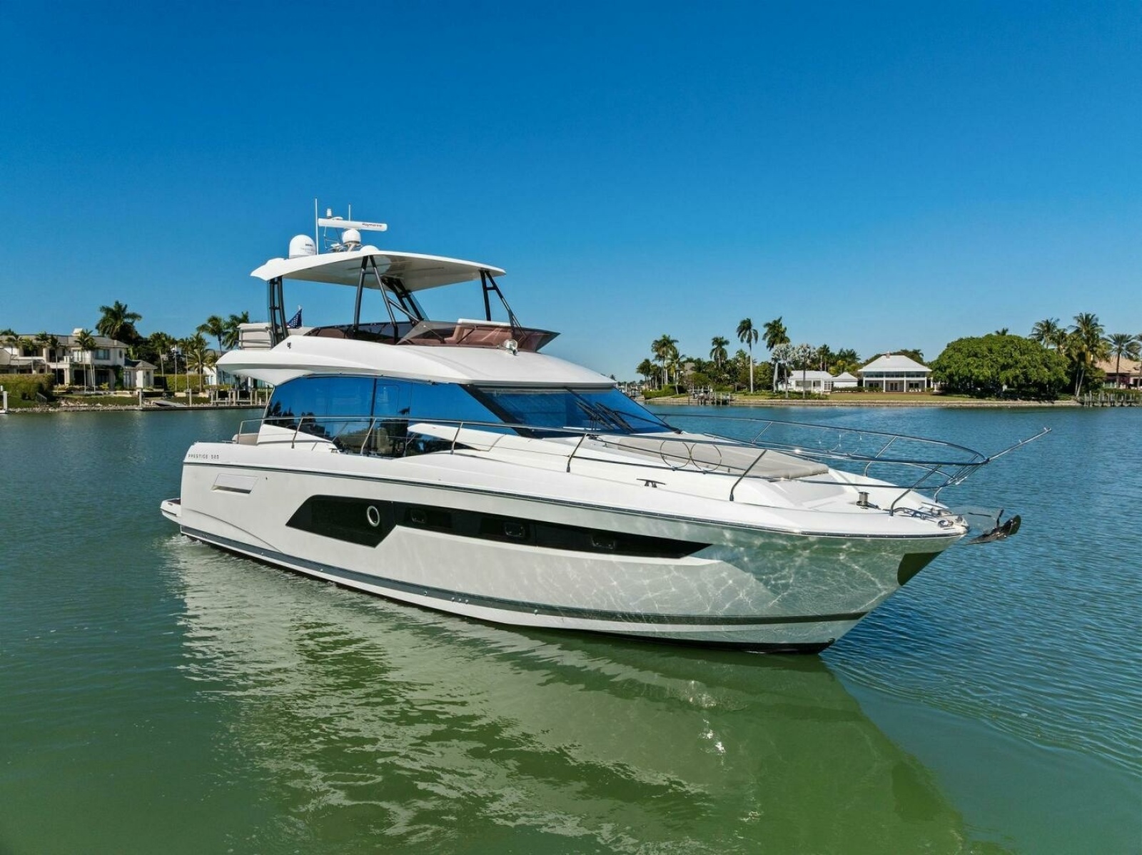 52' 2022 Prestige 520 Flybridge