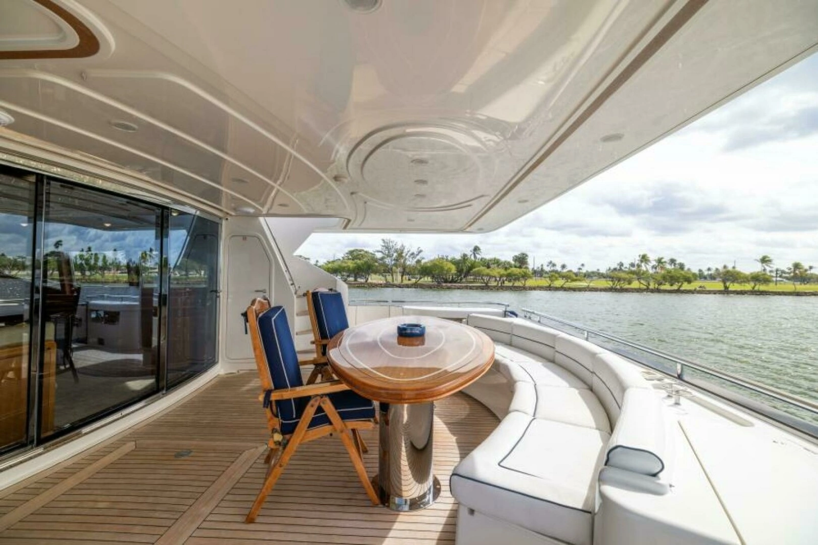 2001 Ferretti 94 Raised Pilothouse - Dreamchaser -Aft Deck