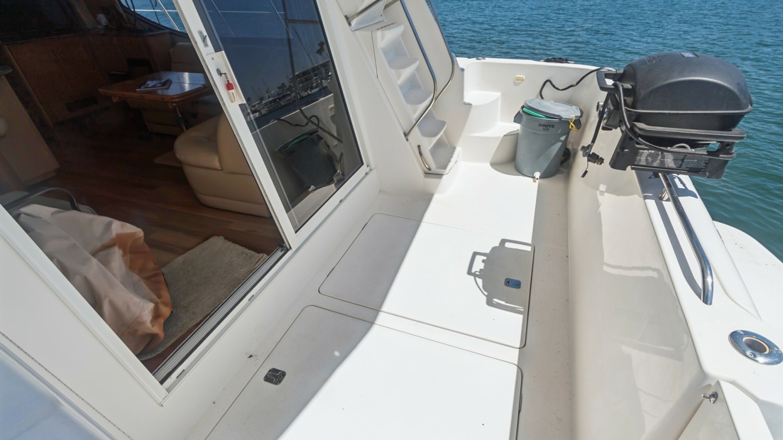 Spacious Aft Deck with Grill