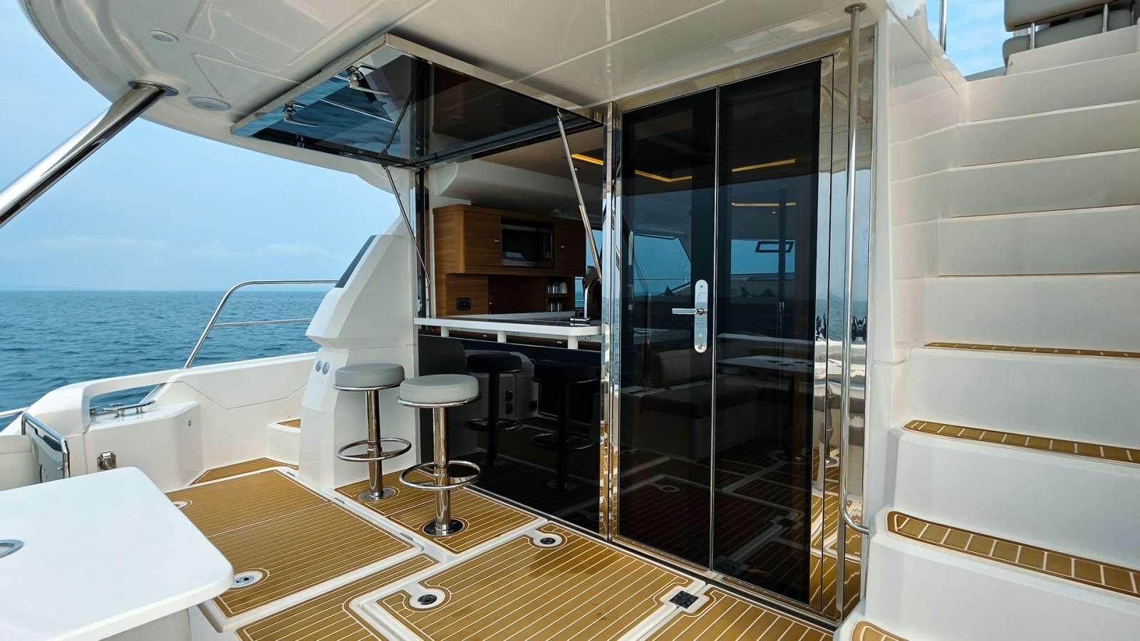 2023 Aquila 44 Catamaran- DOC-N-PILOT