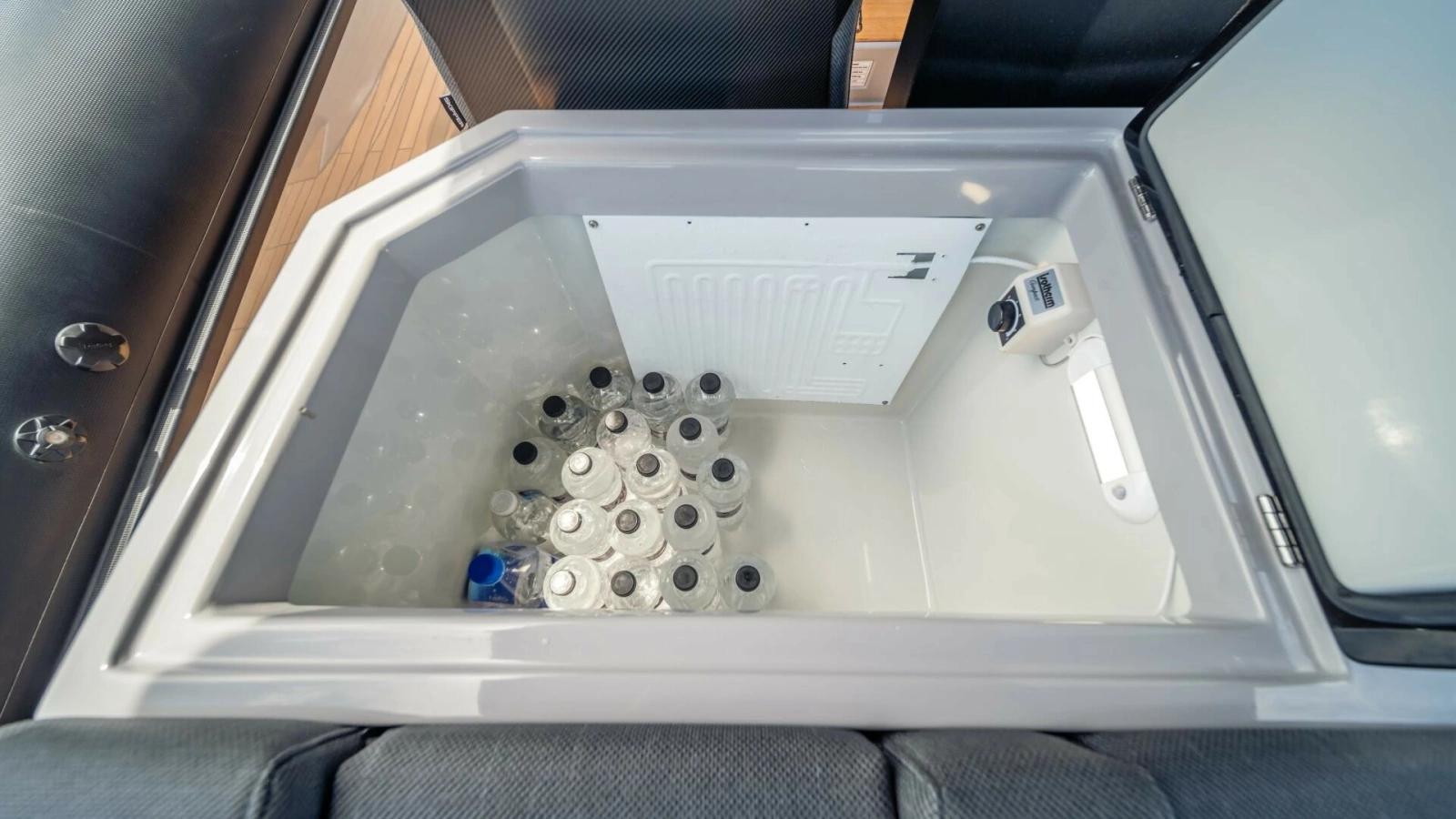 2025 38 Skipper NC Center Console