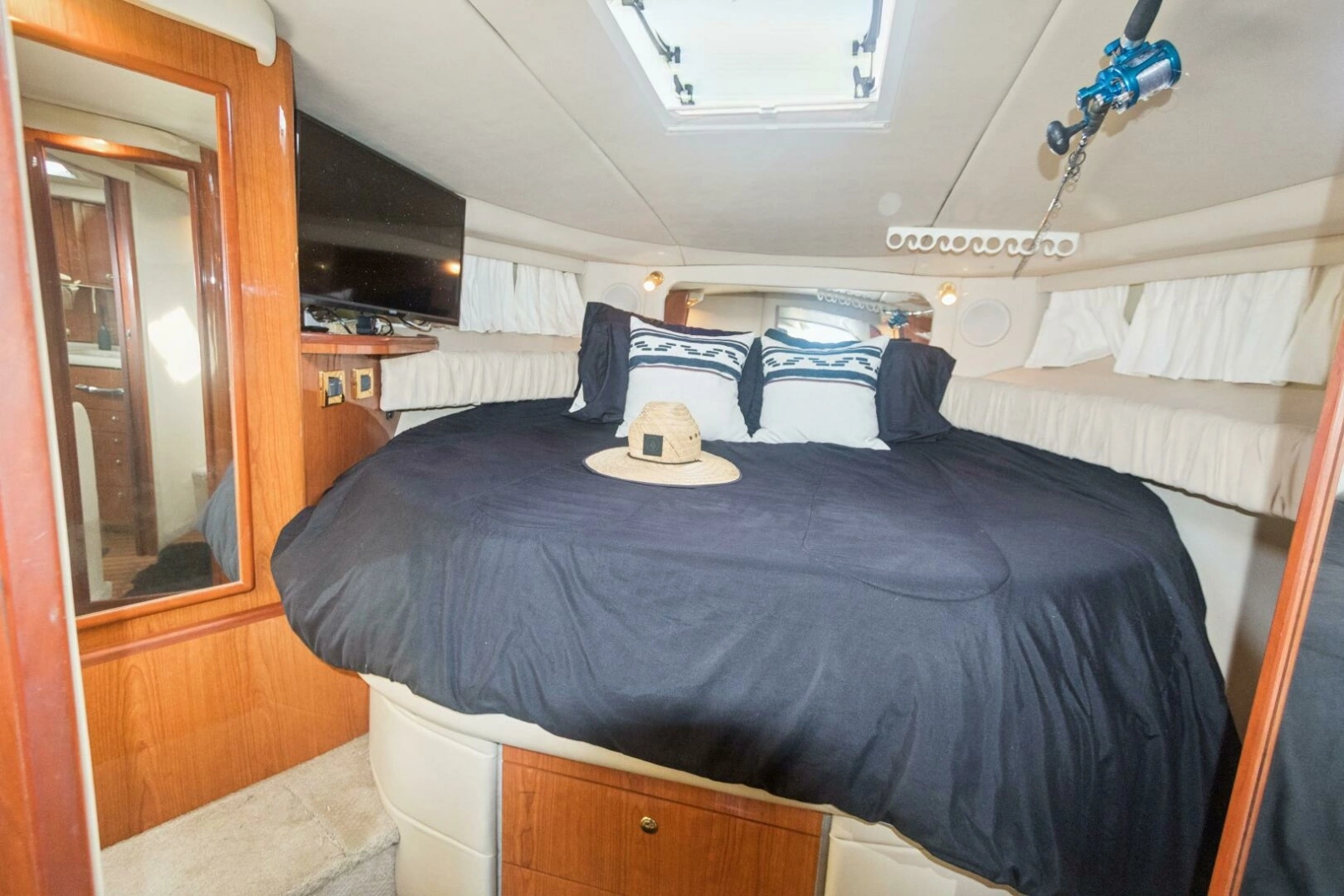 2000 Sea Ray 370 Express Cruiser