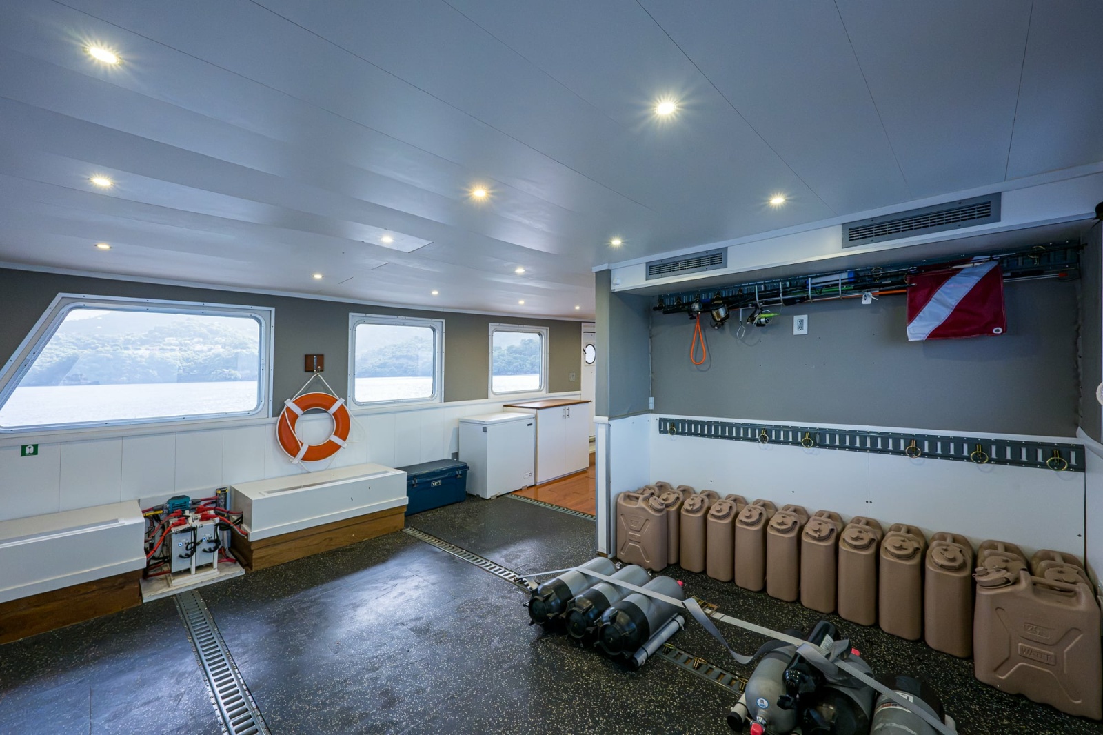 2013 Ocean Voyager 95 Expedition