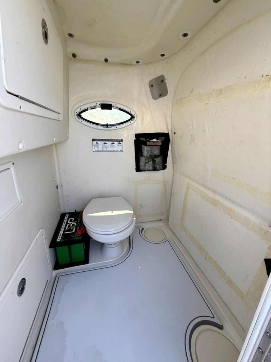 29ft World Cat Yacht For Sale