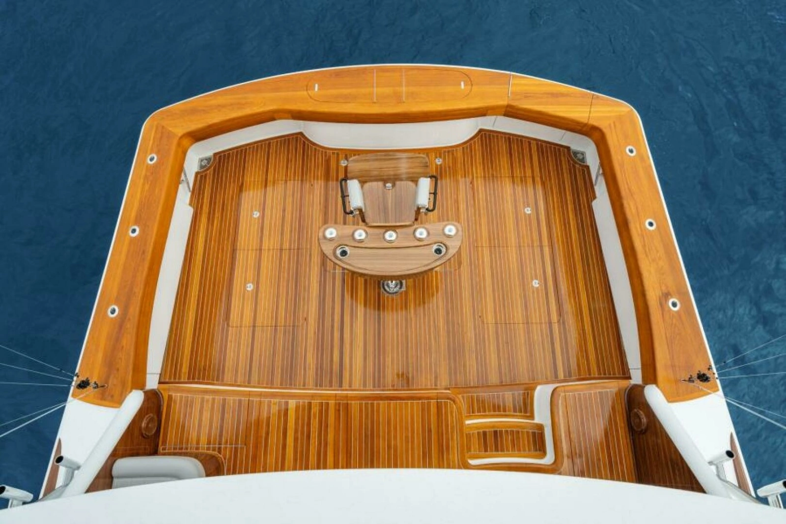 Viking 82 Convertible - Cockpit