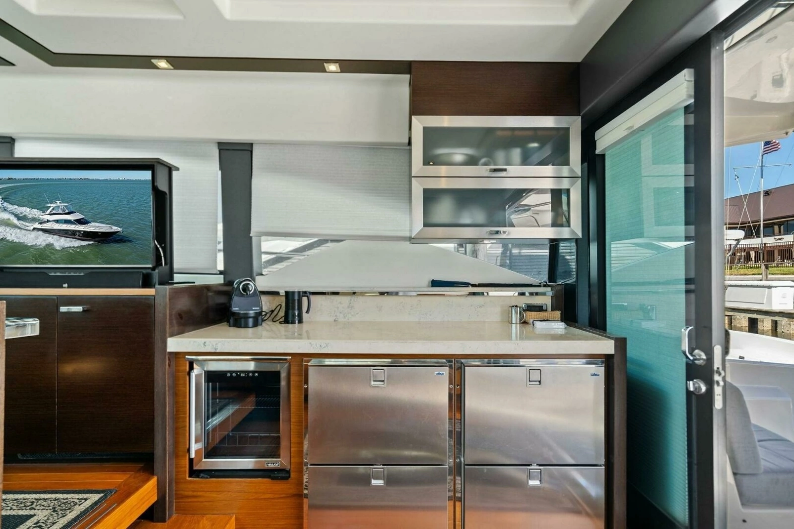 2016 Tiara Yachts 50 Flybridge - Galley
