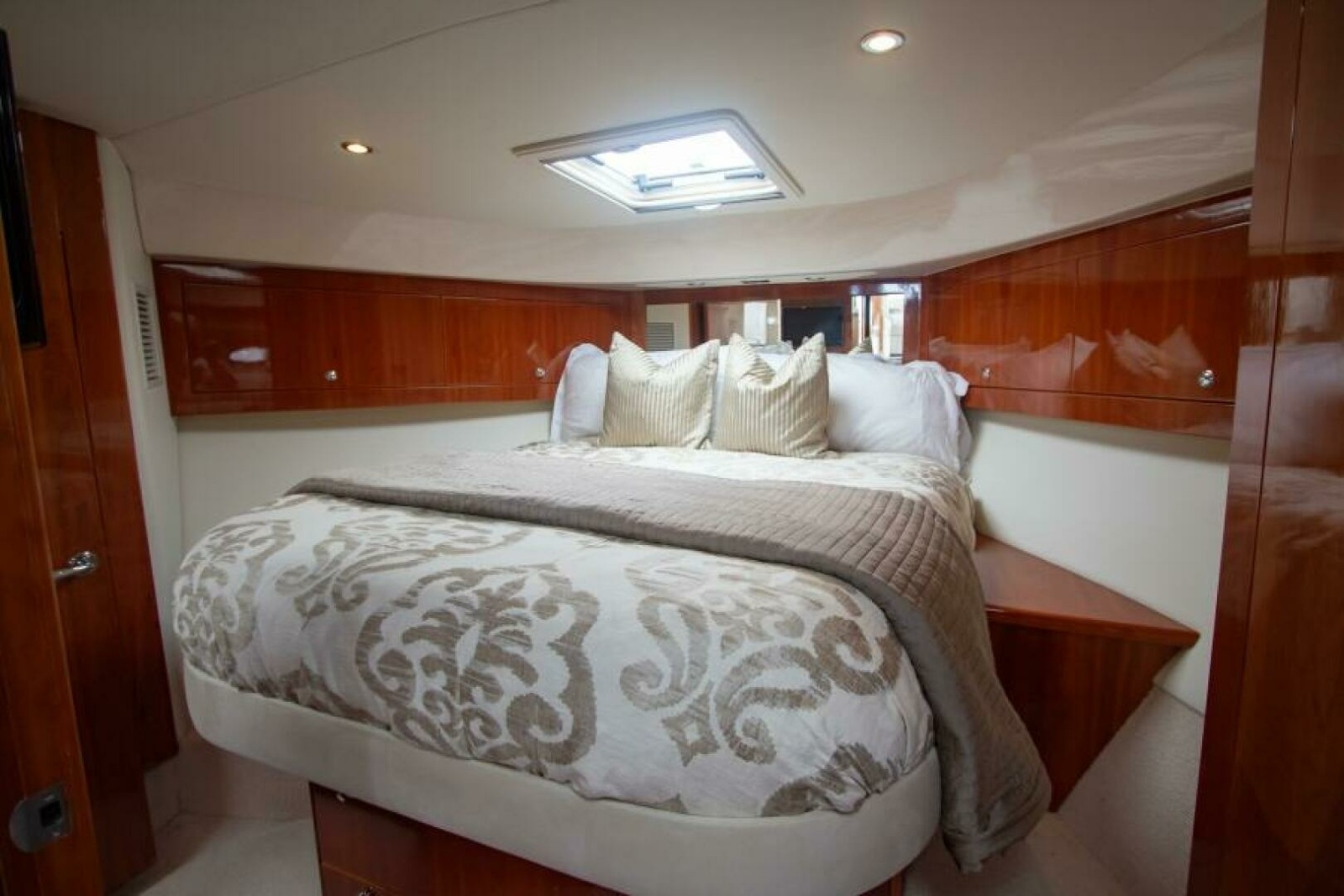 50' 2012 Riviera 50 Sport Yacht
