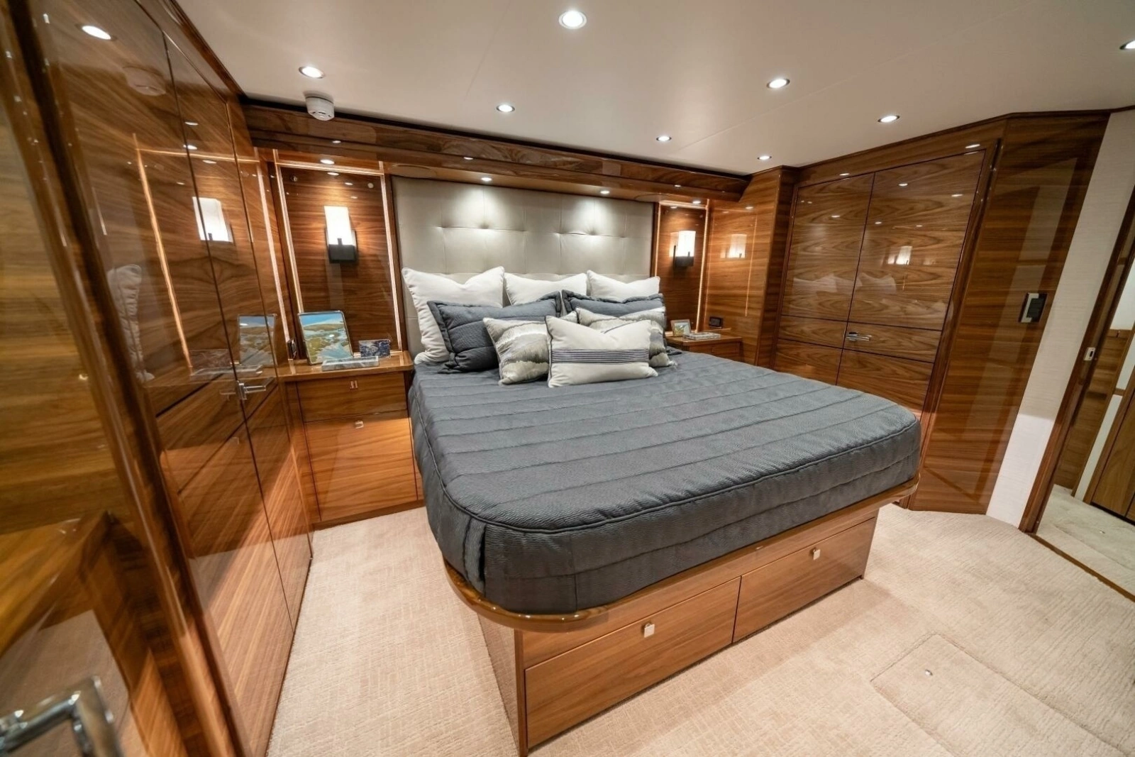 Viking 74 Convertible
