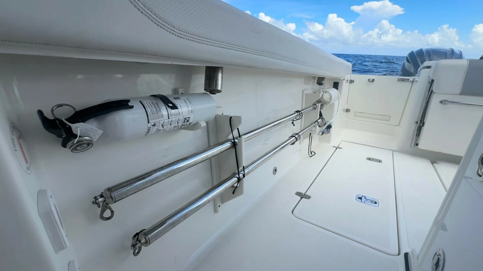 2022 Pursuit S288-
