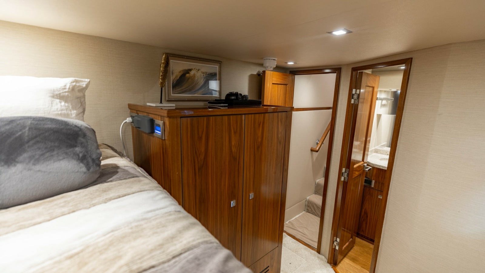 Guest Stateroom with En Suite Access