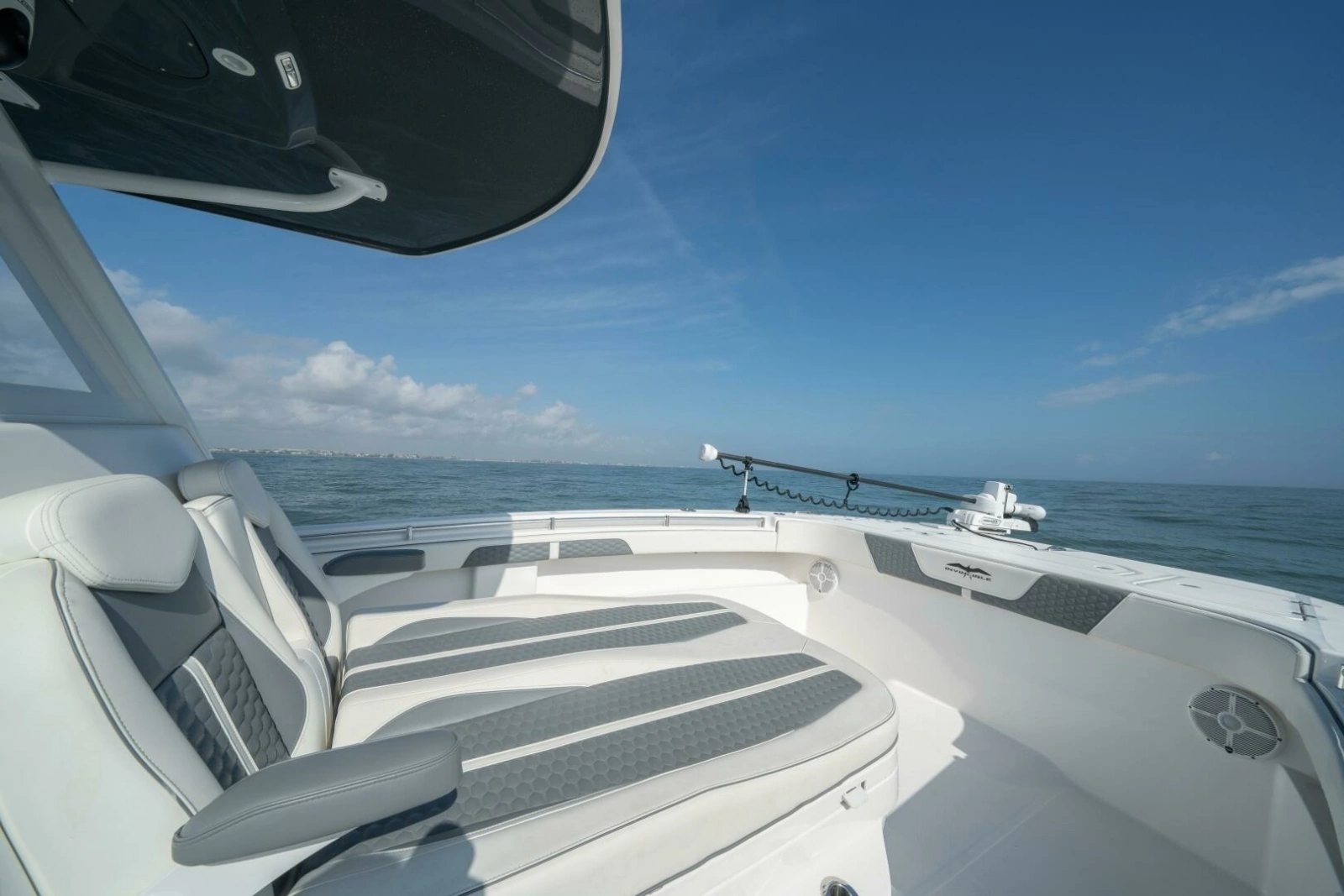2024 Invincible 33 Catamaran- KUHL BREEZE- Bow Seating