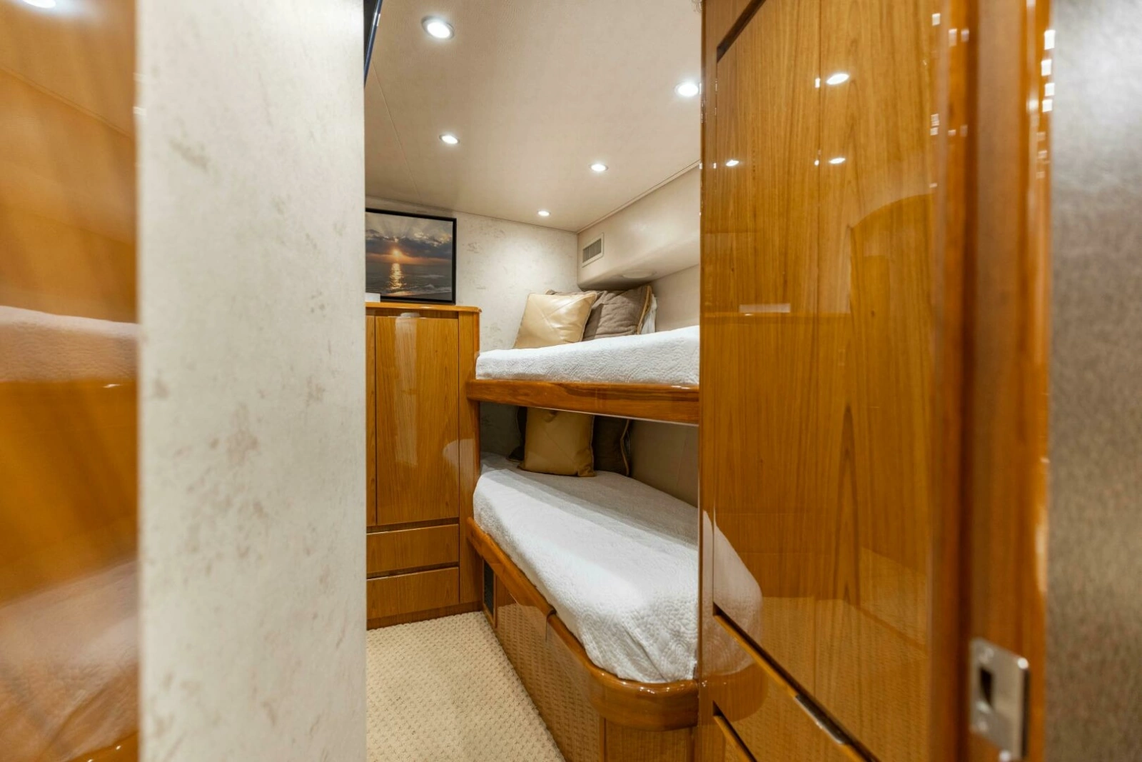 2013 Viking 76 Convertible photo 44