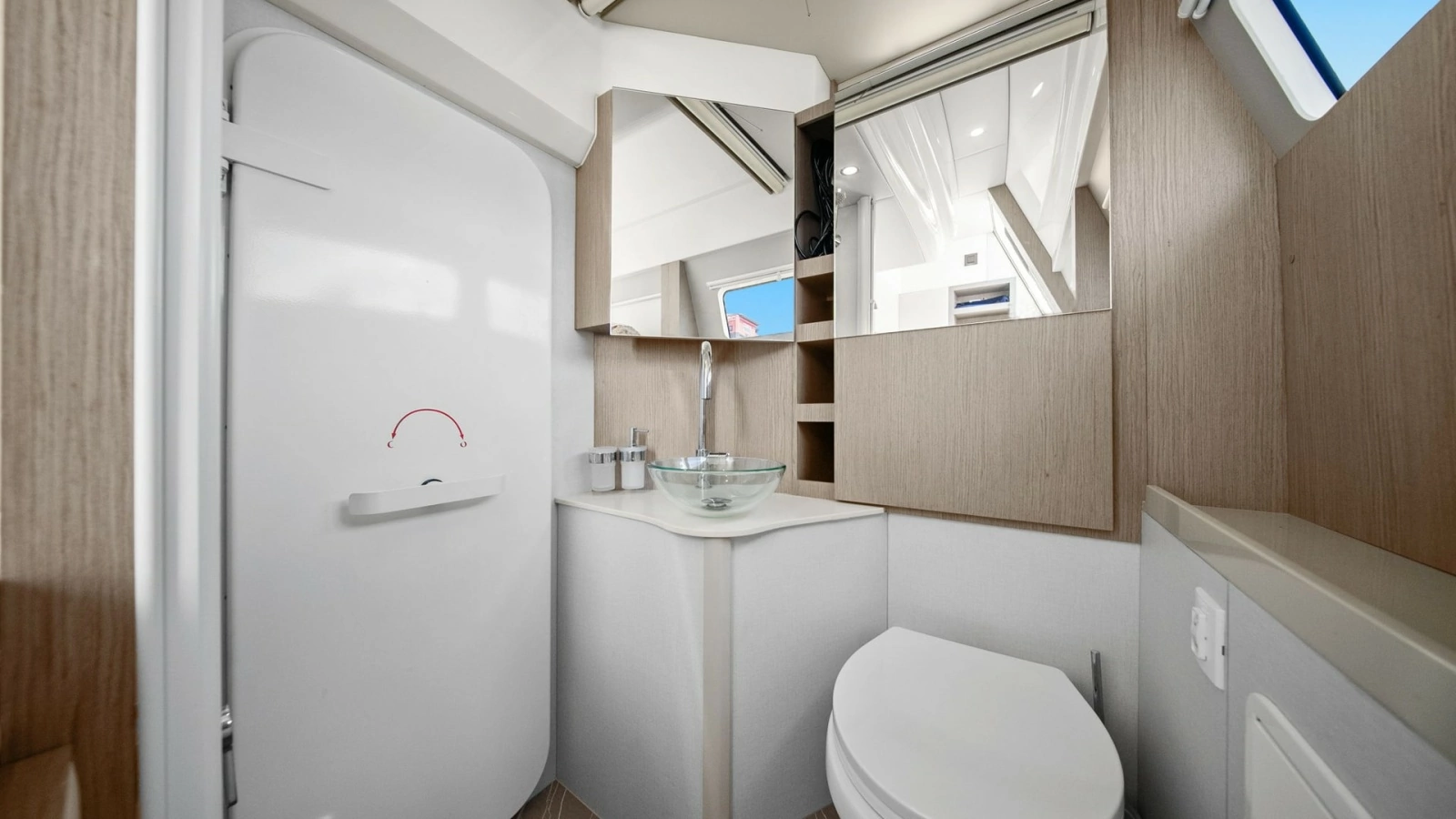 Modern Ensuite Bathroom