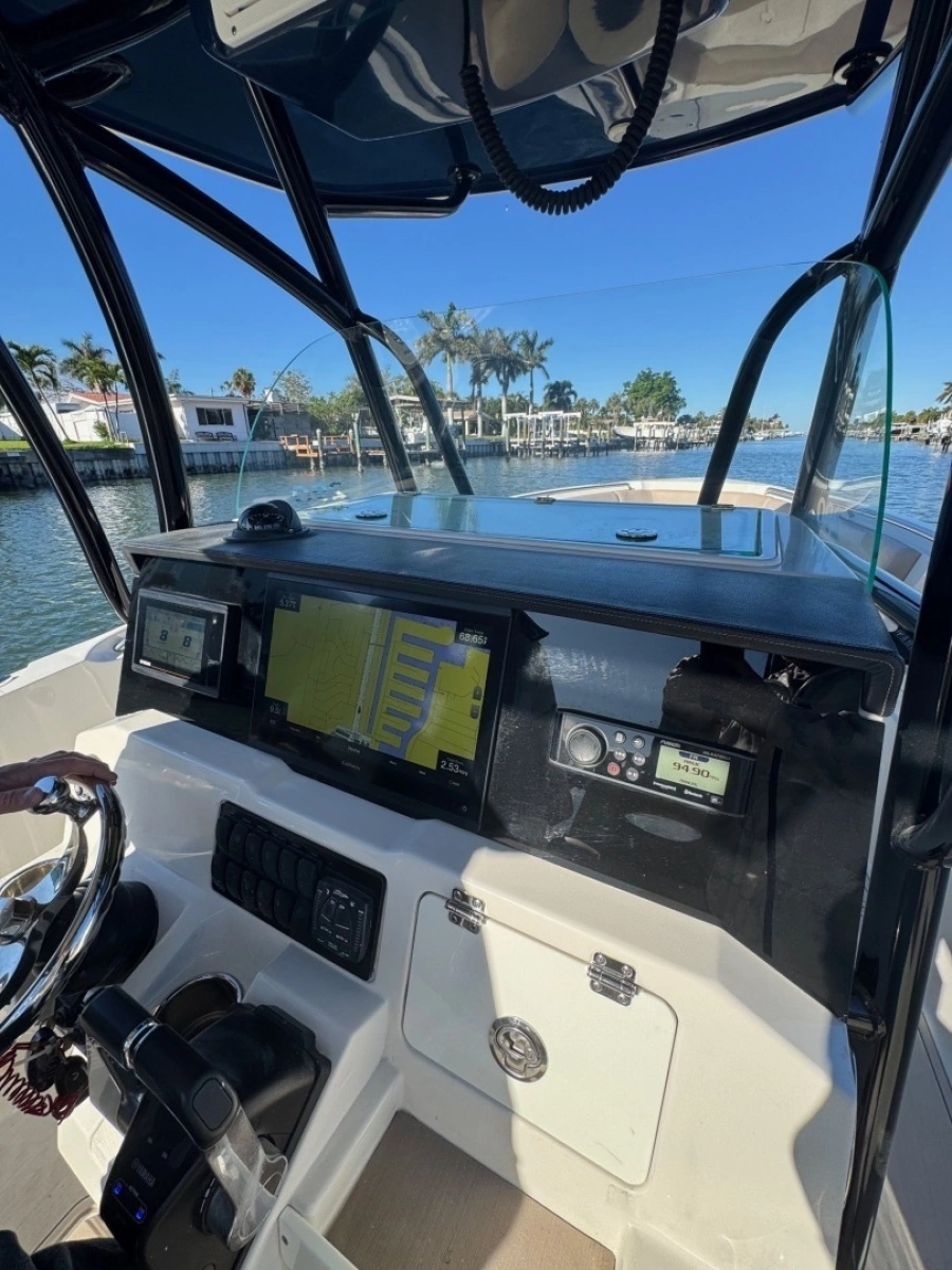 2021 Sailfish 290 CC