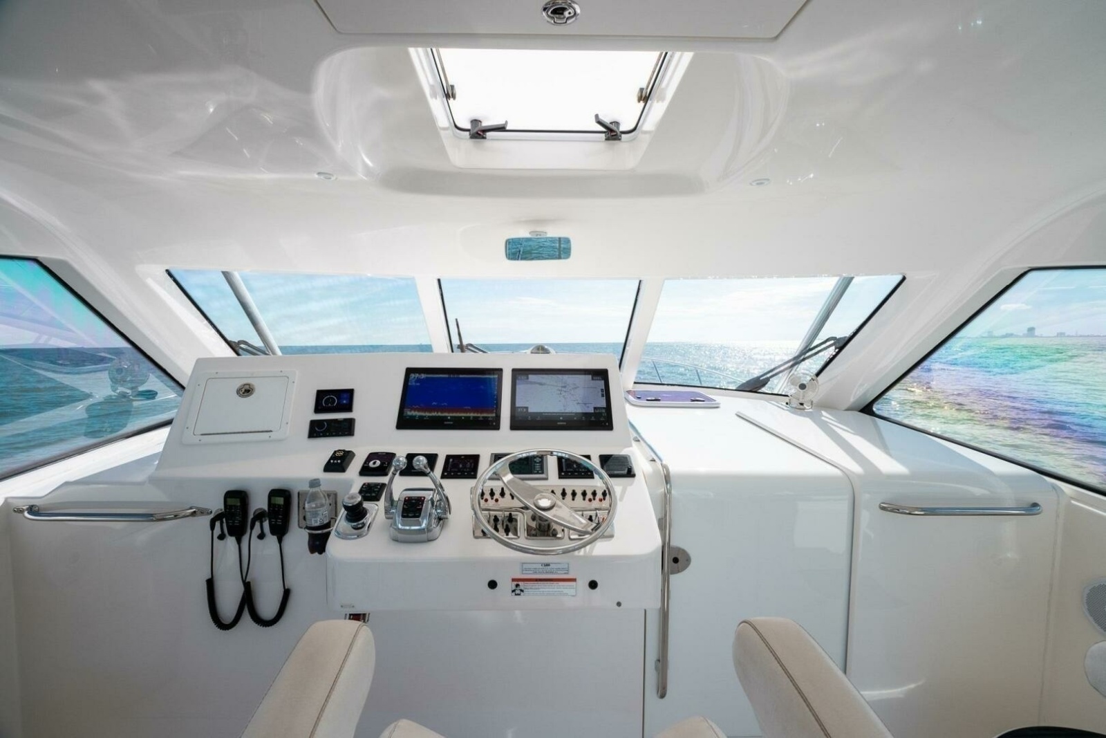 40' 2012 Cabo 40 Express