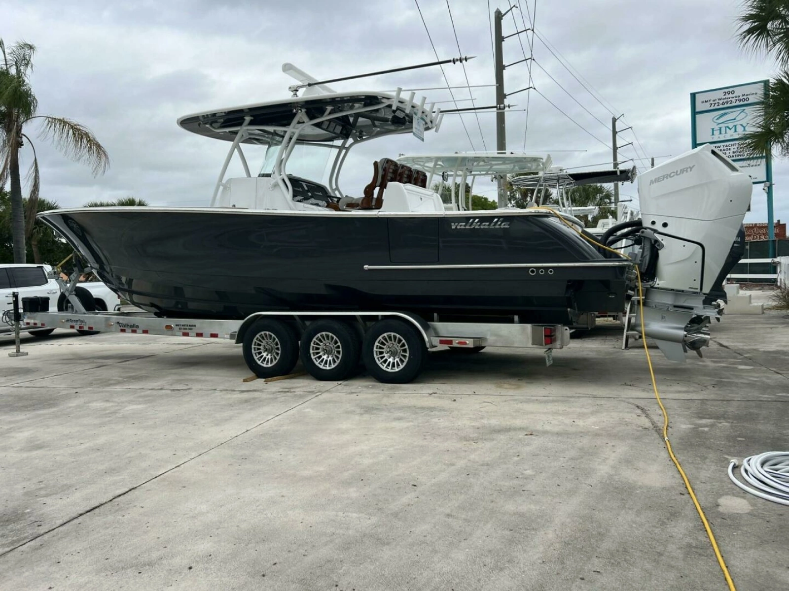Valhalla 33 JUST ONE MORE - Exterior