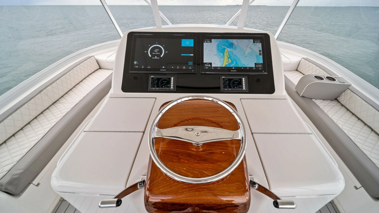 Flybridge Helm Station with Electronics