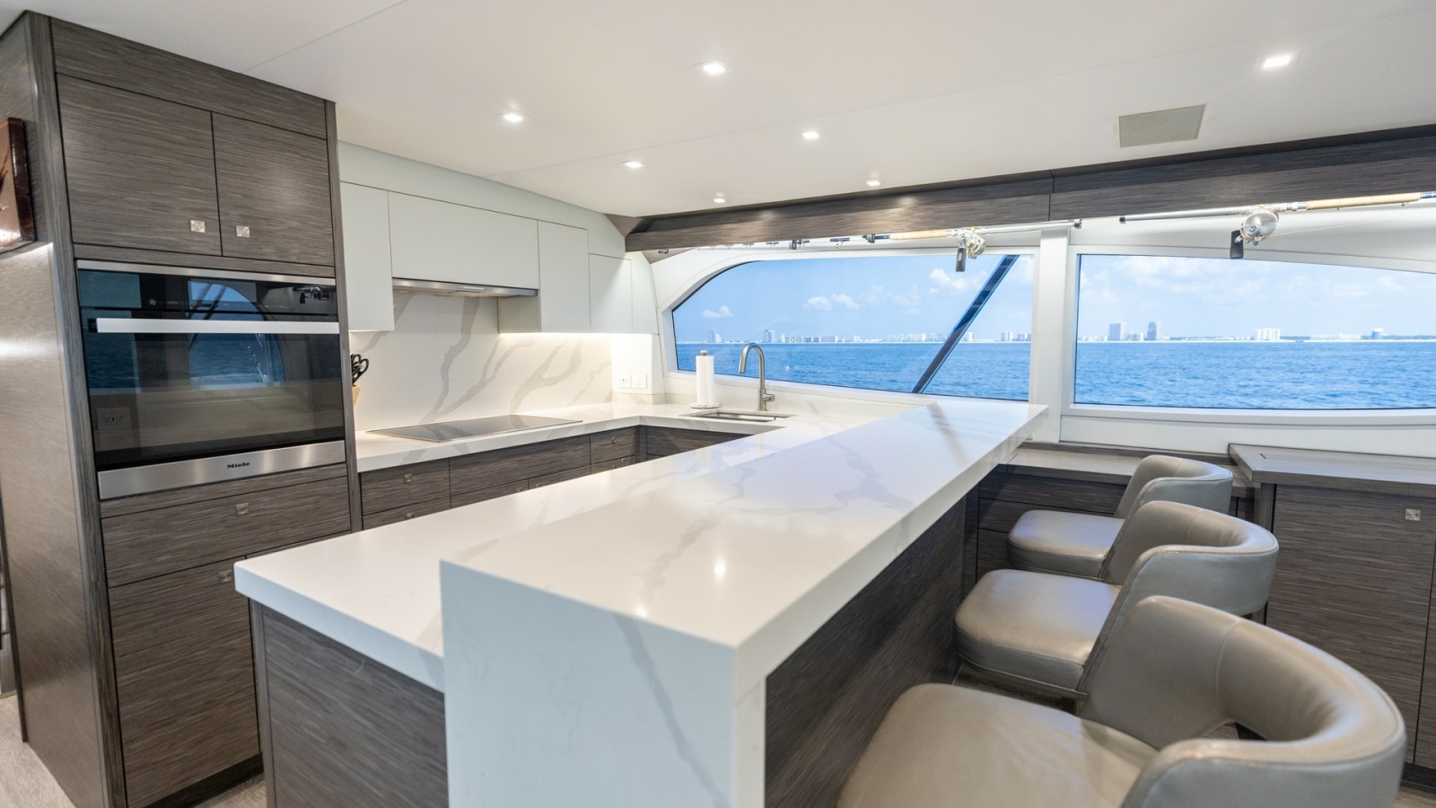 2021 65 Hatteras GT On the DL Salon-Galley (2)
