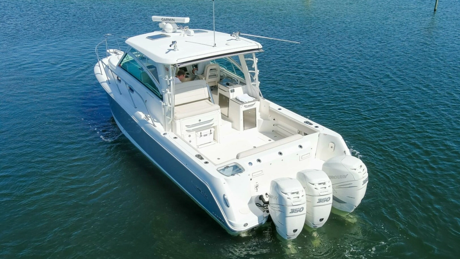 2019 Boston Whaler 345 Conquest Exterior 17