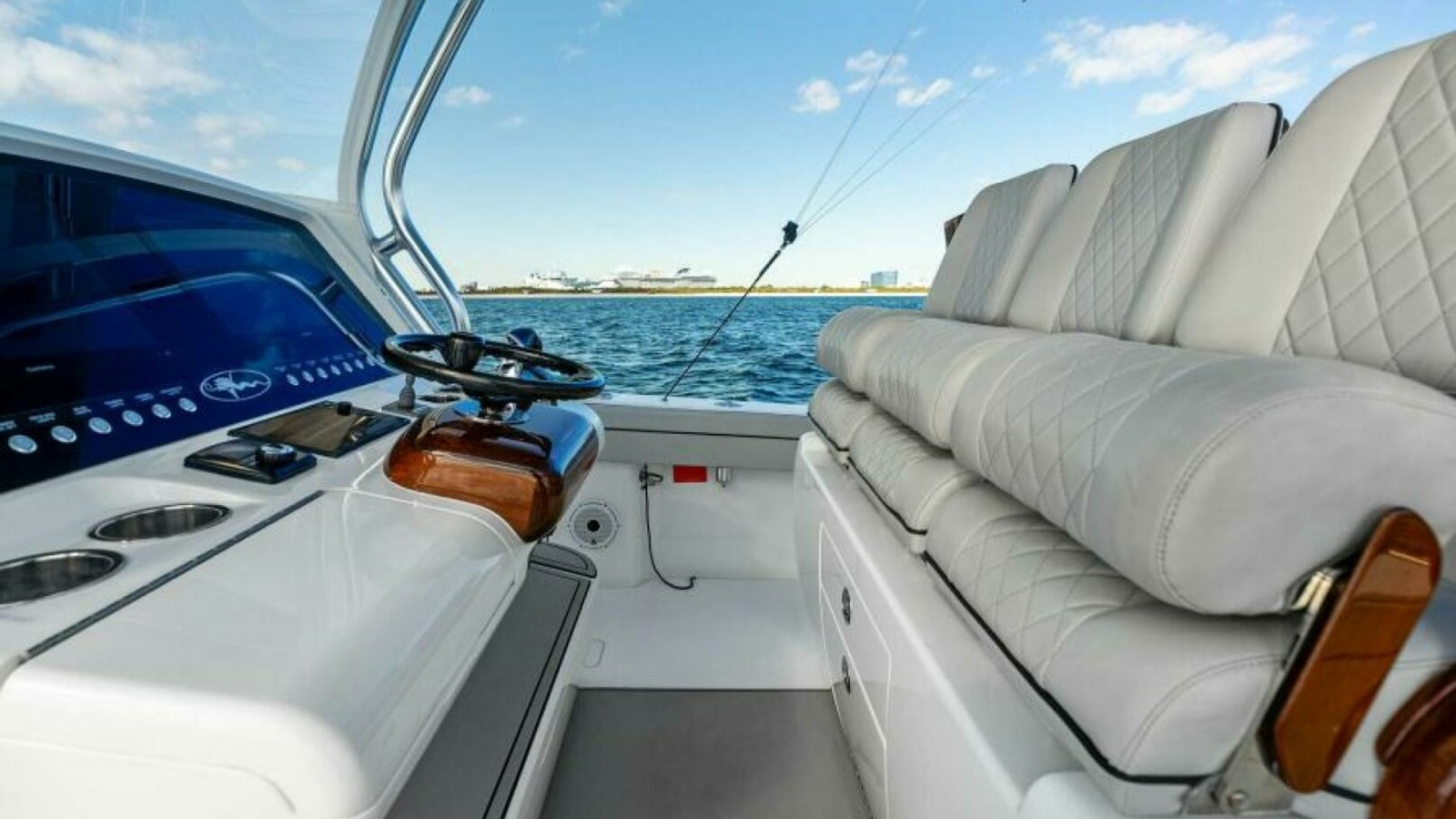 2021 Valhalla Boatworks V-37 Helm
