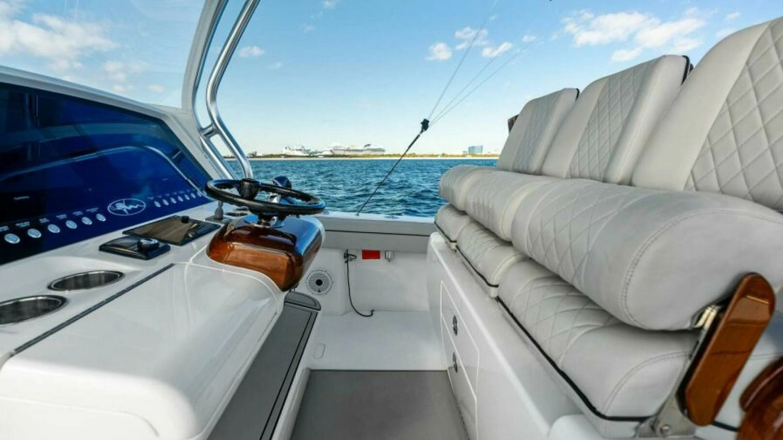 2021 Valhalla Boatworks V-37 Helm